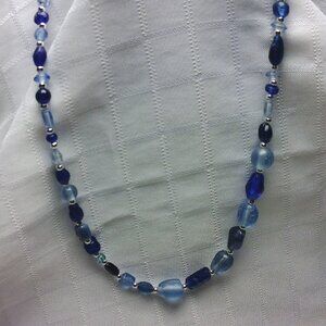 No 1826 Handmade necklace with glass and metal beads